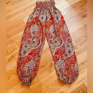 Fun, lightweight, cotton pants.